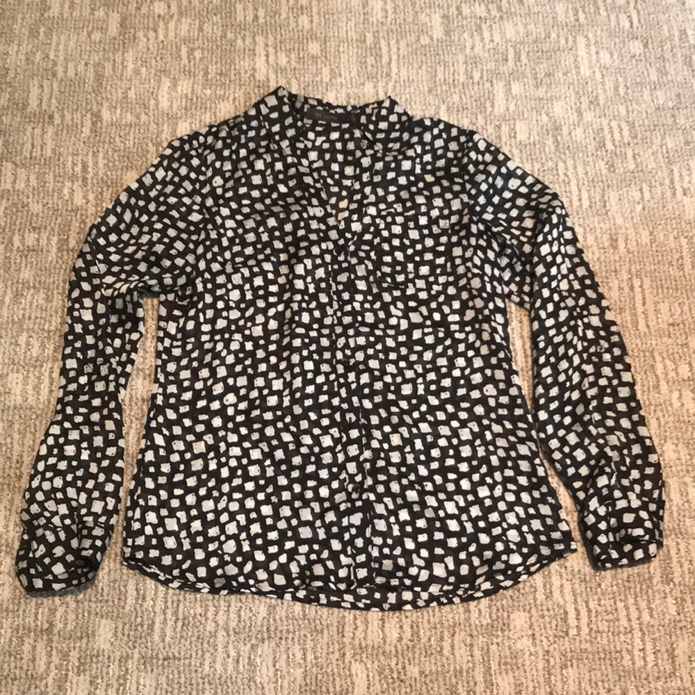 The Limited long sleeve button down blouse